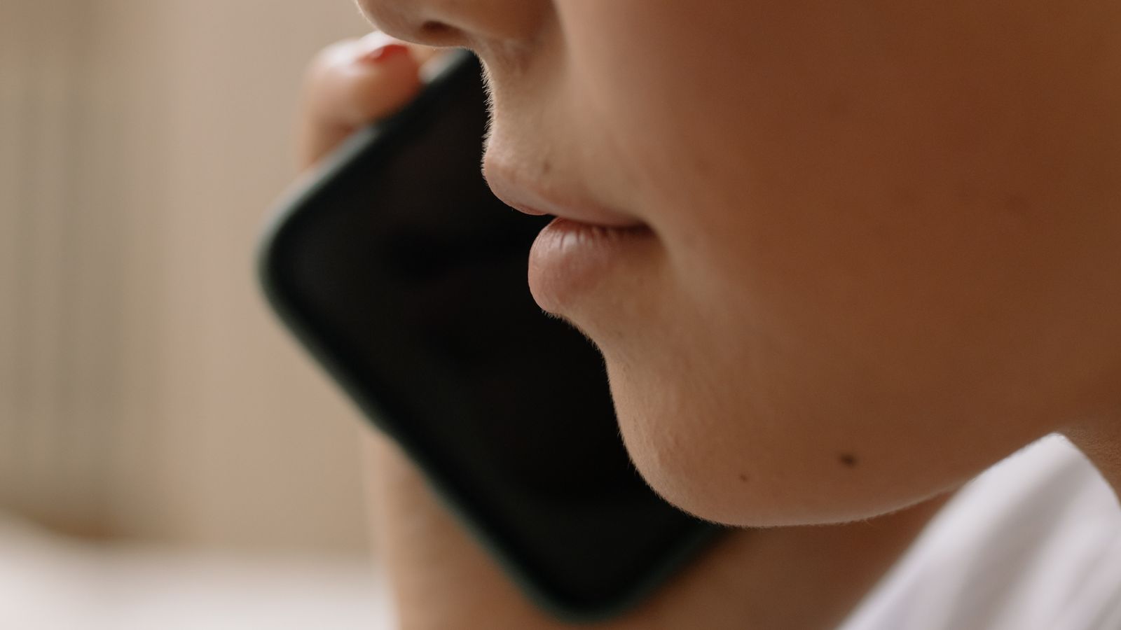 Anoniem bellen en sms’en: zo doe je het (en wanneer het niet werkt)